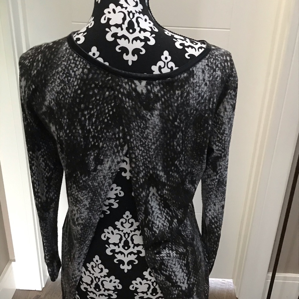Open back top. - Picture 3 of 4
